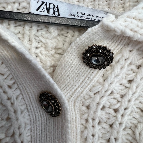 Zara Chunky Wool Blend Knit Collar Half Jeweled Large Button Cable-knit Sweater - Picture 4 of 7